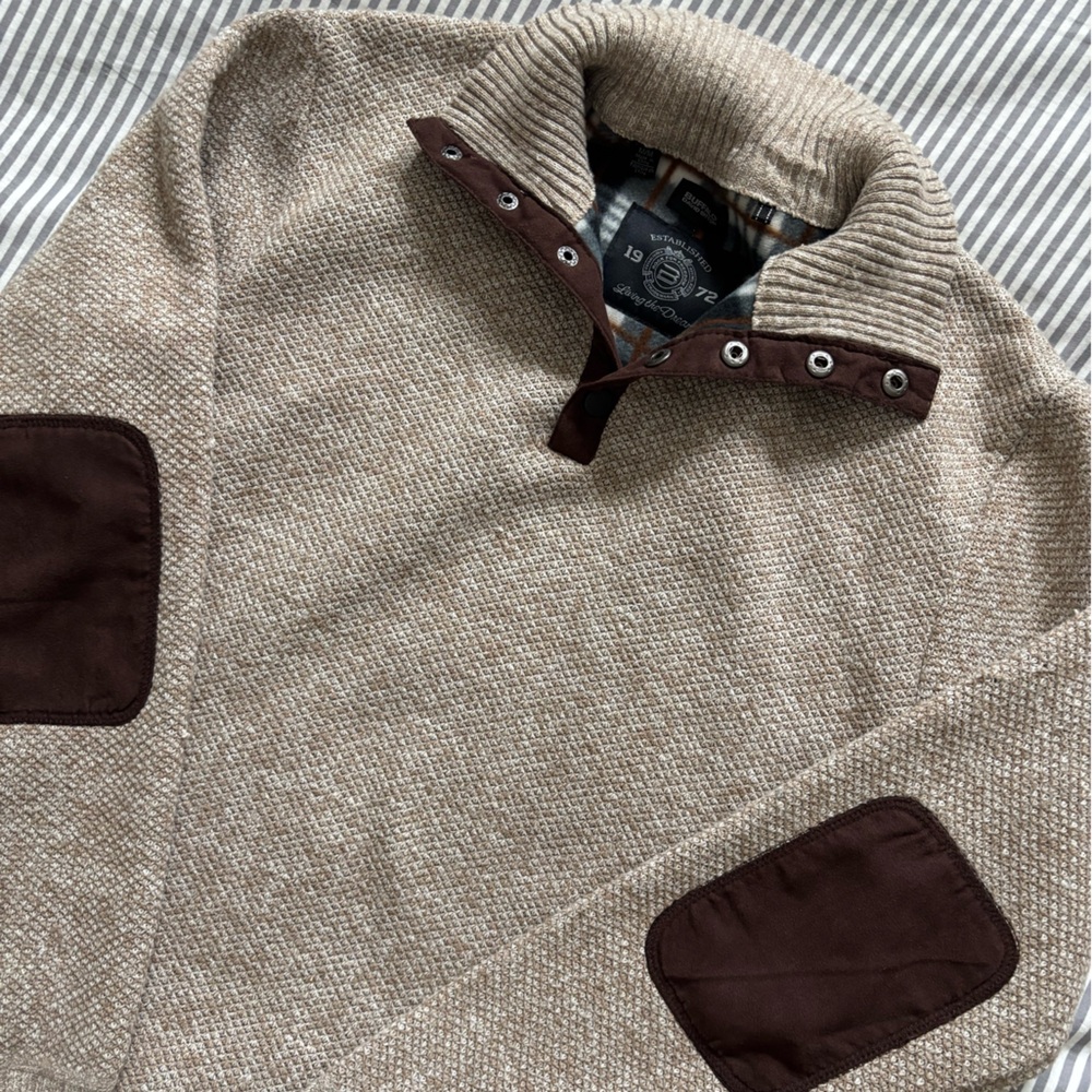 Men's Vintage Style Tan Sweater with Brown Elbow Pads